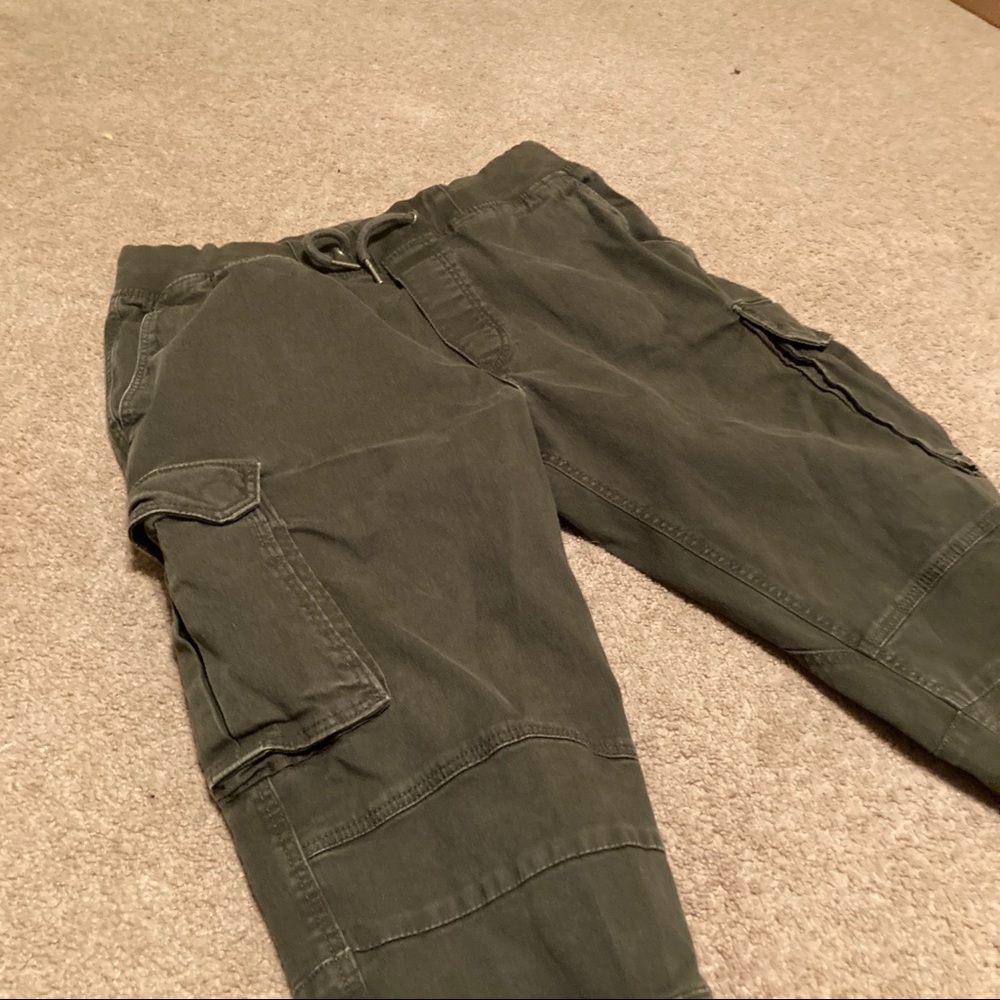 Men’s DIVIDED Army Green Cargo Joggers M